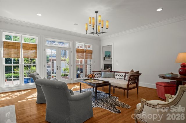 2046 Hopedale Avenue, Charlotte, NC 28207