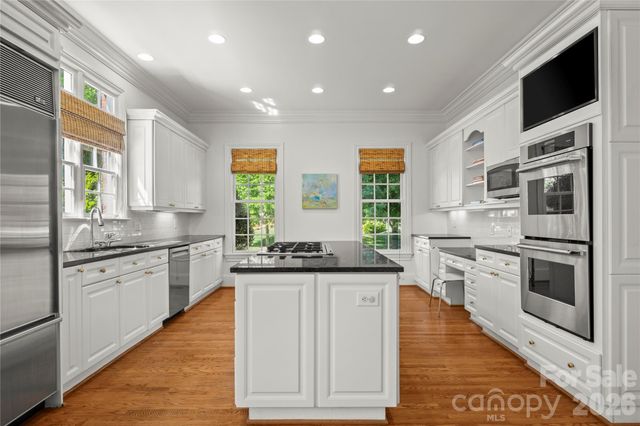 2046 Hopedale Avenue, Charlotte, NC 28207