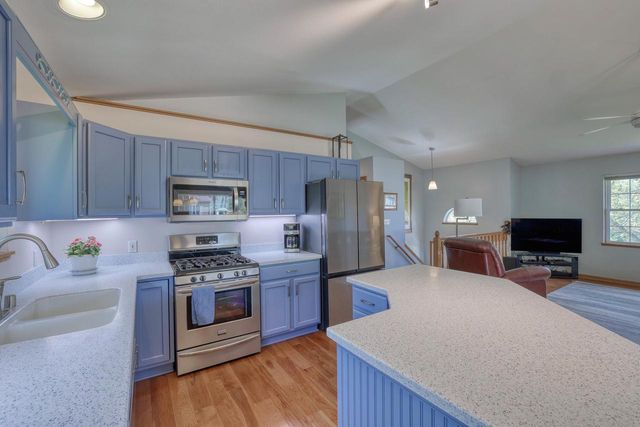 W3482 Washington DRIVE, Lake Geneva, WI 53147