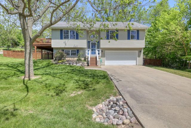 W3482 Washington DRIVE, Lake Geneva, WI 53147