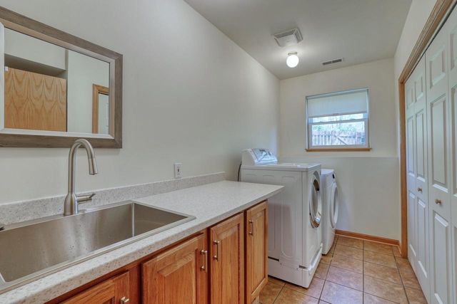 W3482 Washington DRIVE, Lake Geneva, WI 53147