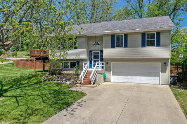 W3482 Washington DRIVE, Lake Geneva, WI 53147