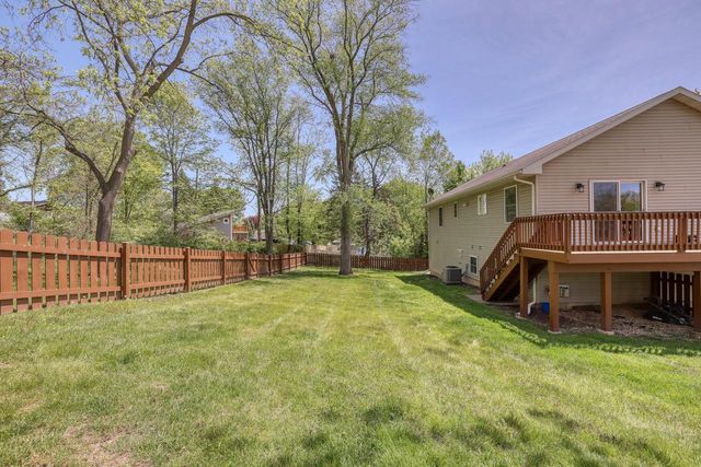 W3482 Washington DRIVE, Lake Geneva, WI 53147