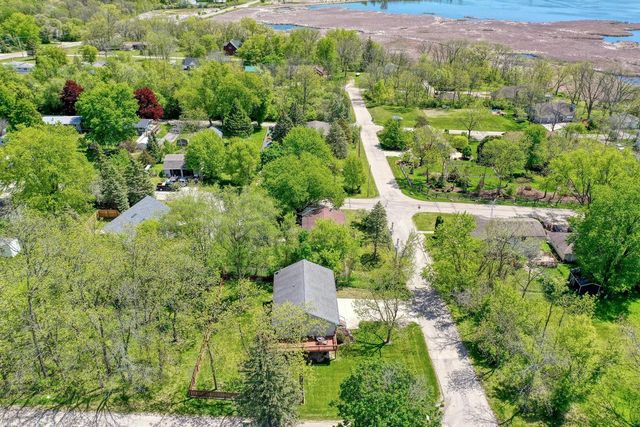 W3482 Washington DRIVE, Lake Geneva, WI 53147