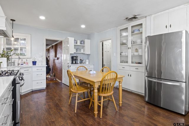 205 S Main Street, Winnsboro, TX 75494