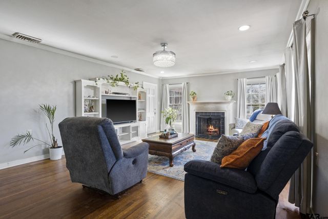 205 S Main Street, Winnsboro, TX 75494