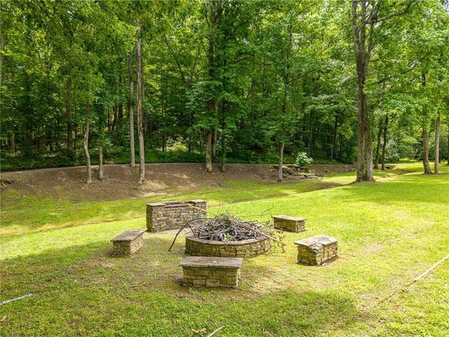 1332 Birch Lane NE, Ranger, GA 30734