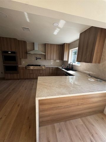 5851 S Braeswood Boulevard, Houston, TX 77096