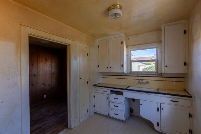 15 Lone Pine Avenue, Freedom, CA 95019