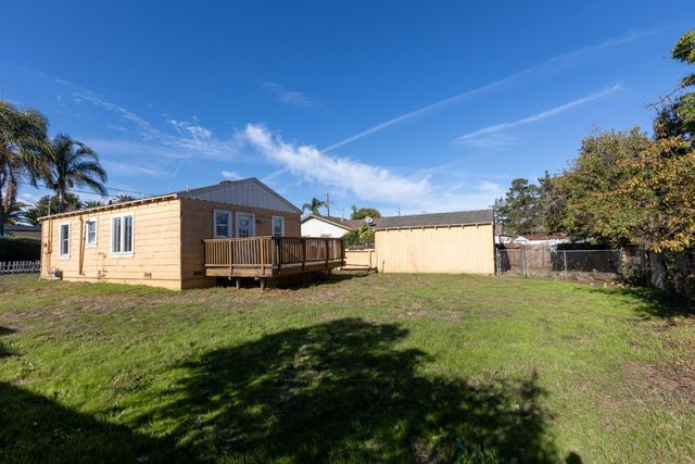 15 Lone Pine Avenue, Freedom, CA 95019