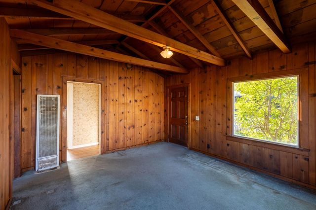 15 Lone Pine Avenue, Freedom, CA 95019