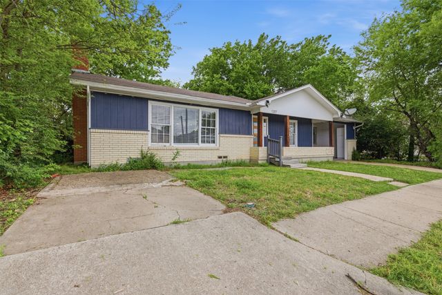 1207 N College Street, Mckinney, TX 75069