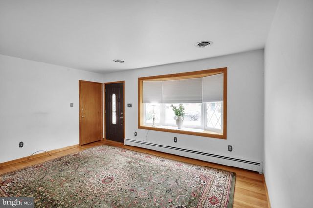 411 MCARTHUR AVE, Reading, PA 19607