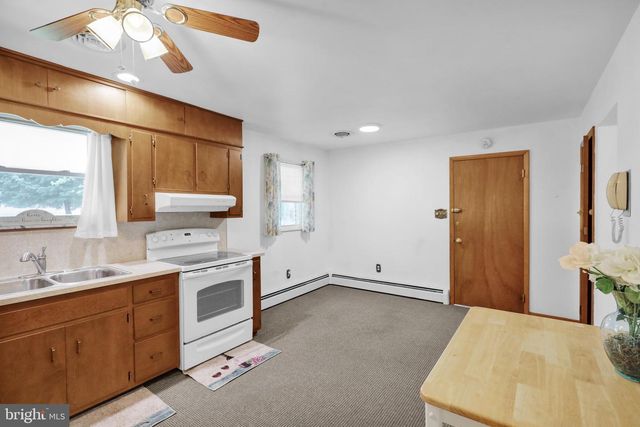 411 MCARTHUR AVE, Reading, PA 19607