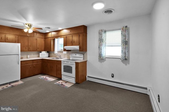 411 MCARTHUR AVE, Reading, PA 19607
