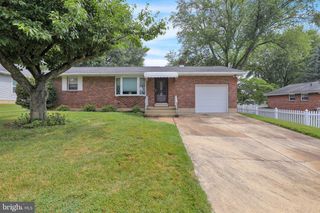 411 MCARTHUR AVE, Reading, PA 19607