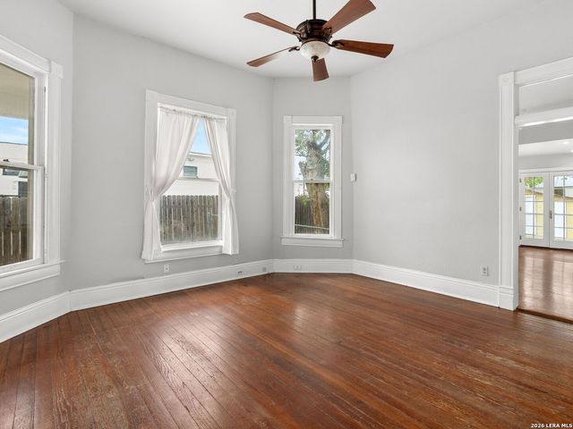 612 N Pine Street, San Antonio, TX 78202