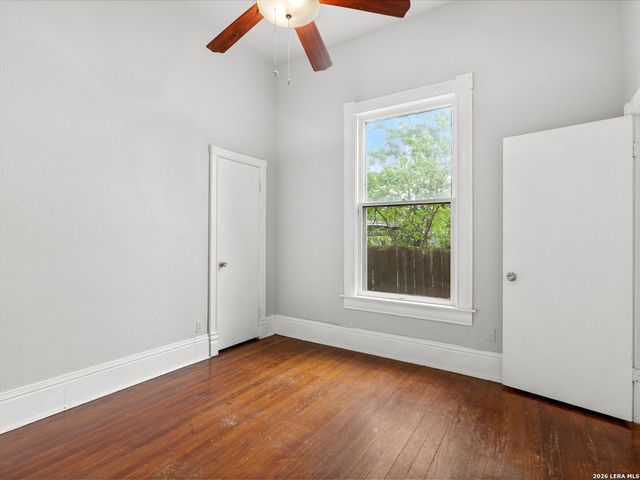 612 N Pine Street, San Antonio, TX 78202