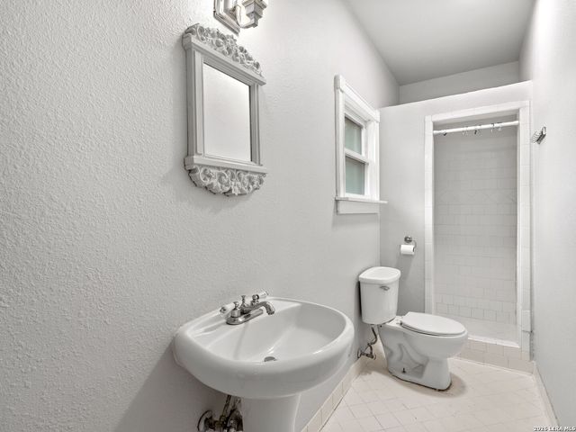 612 N Pine Street, San Antonio, TX 78202