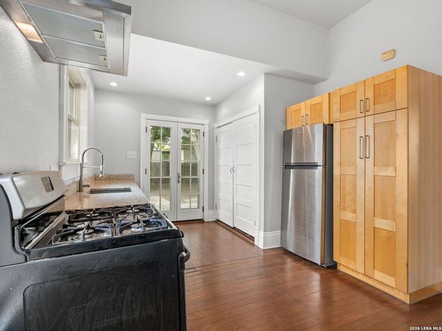 612 N Pine Street, San Antonio, TX 78202