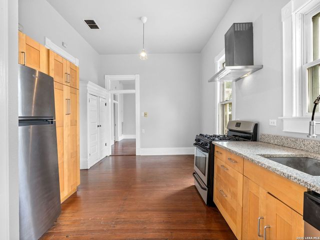 612 N Pine Street, San Antonio, TX 78202