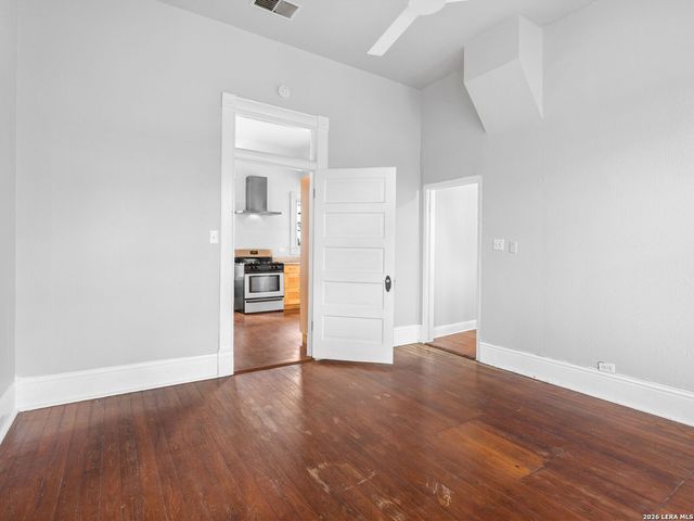 612 N Pine Street, San Antonio, TX 78202