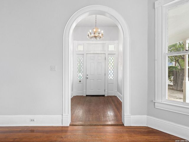 612 N Pine Street, San Antonio, TX 78202