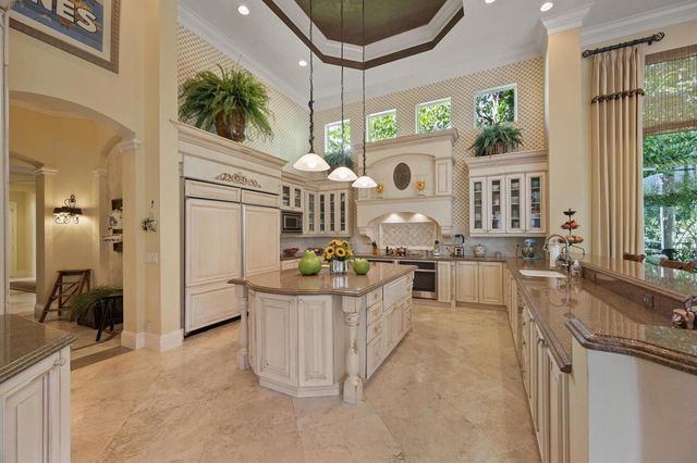 3678 Touch Of Class Court, Wellington, FL 33414