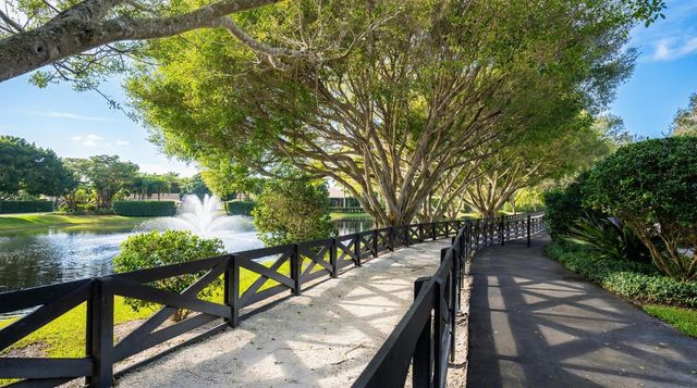 3678 Touch Of Class Court, Wellington, FL 33414