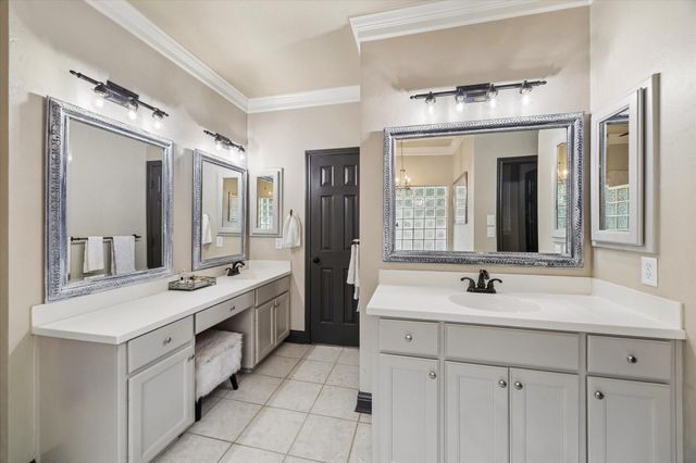 2806 Whispering Fern Court, Kingwood, TX 77345