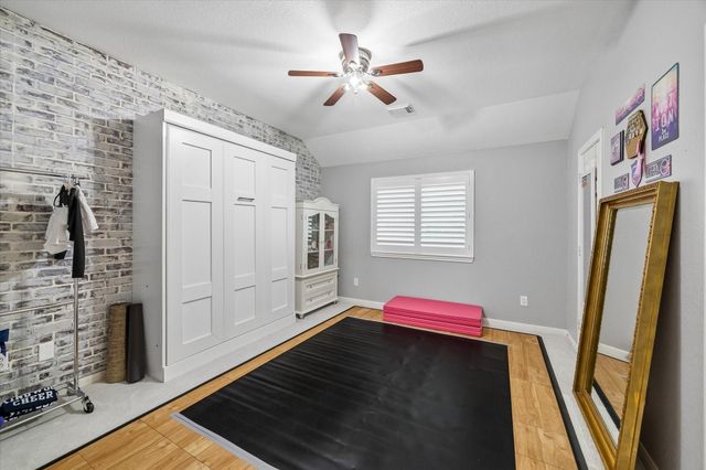 2806 Whispering Fern Court, Kingwood, TX 77345