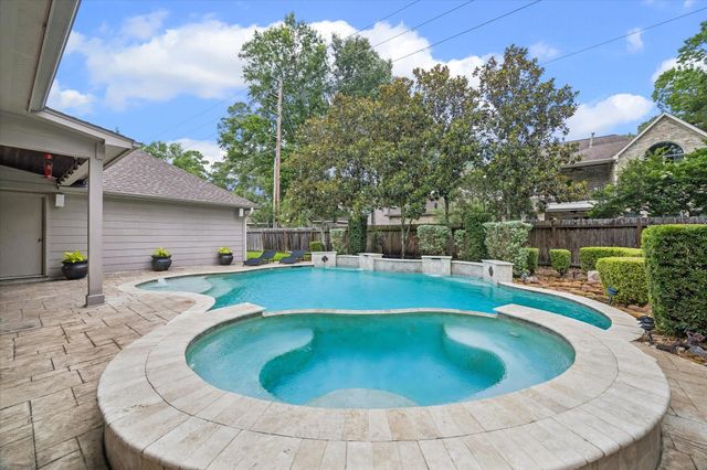 2806 Whispering Fern Court, Kingwood, TX 77345