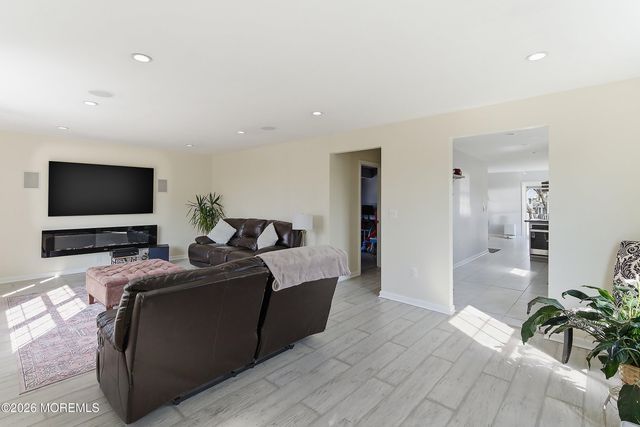 335 Park Avenue, Union Beach, NJ 07735