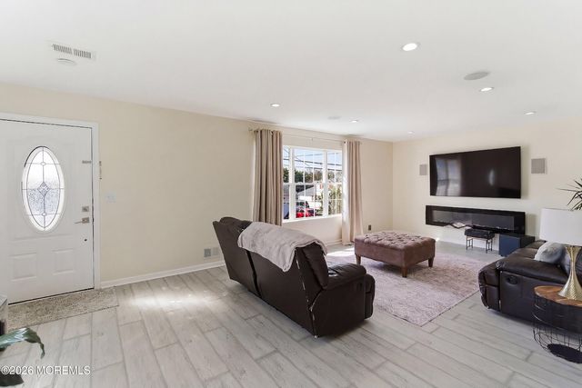 335 Park Avenue, Union Beach, NJ 07735