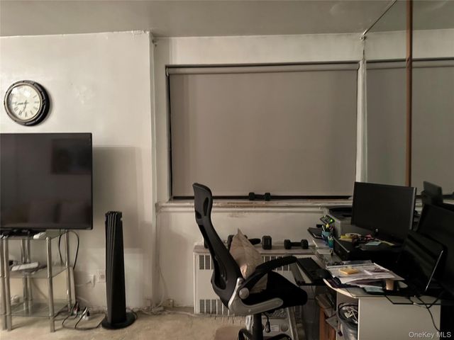 87-15 204th Street B67, Hollis, NY 11423