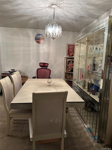 87-15 204th Street B67, Hollis, NY 11423