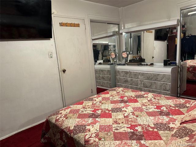 87-15 204th Street B67, Hollis, NY 11423