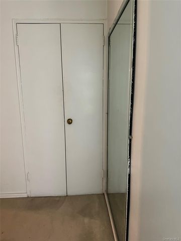 87-15 204th Street B67, Hollis, NY 11423