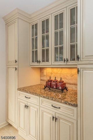 3 LYNN DR, Randolph Twp., NJ 07869