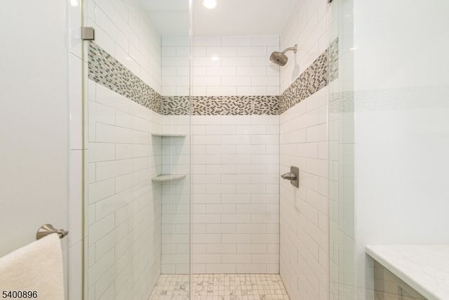 3 LYNN DR, Randolph Twp., NJ 07869