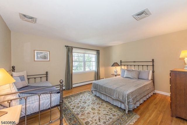 3 LYNN DR, Randolph Twp., NJ 07869