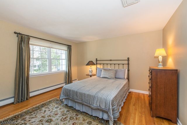 3 LYNN DR, Randolph Twp., NJ 07869