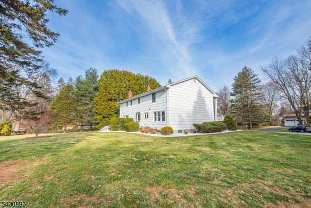 3 LYNN DR, Randolph Twp., NJ 07869
