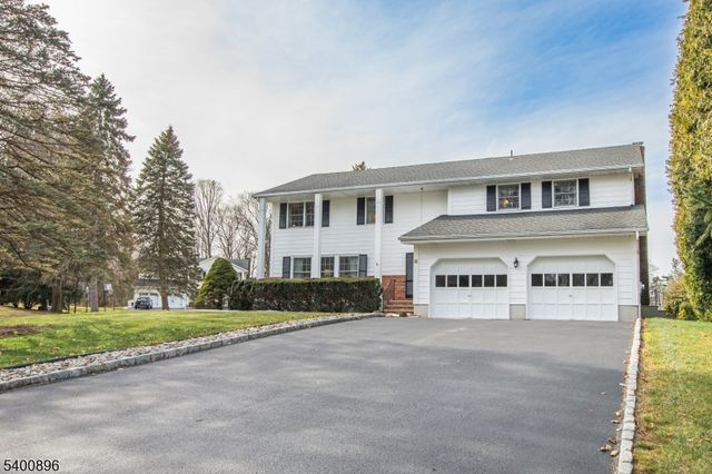 3 LYNN DR, Randolph Twp., NJ 07869