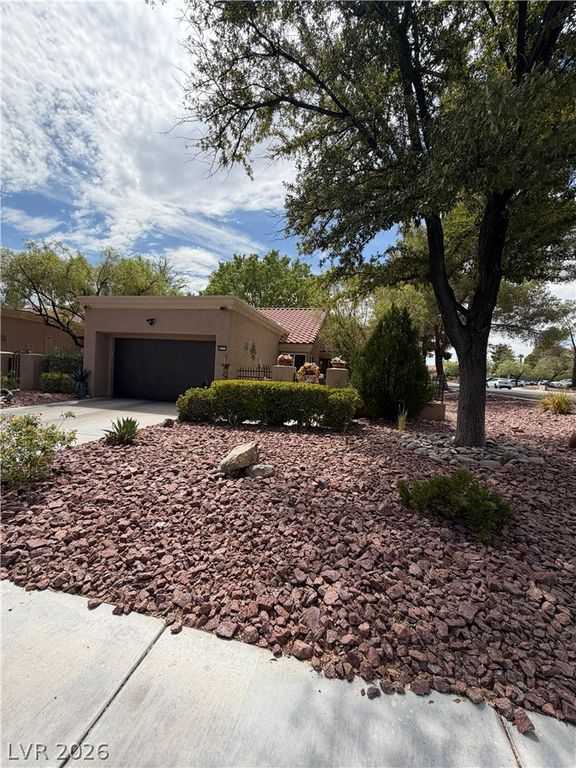 8621 Millsboro Drive, Las Vegas, NV 89134 — photo 2