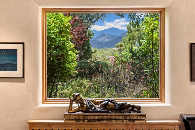 194 Arroyo Hondo Trail, Santa Fe, NM 87508