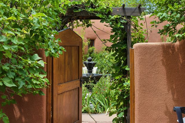 194 Arroyo Hondo Trail, Santa Fe, NM 87508