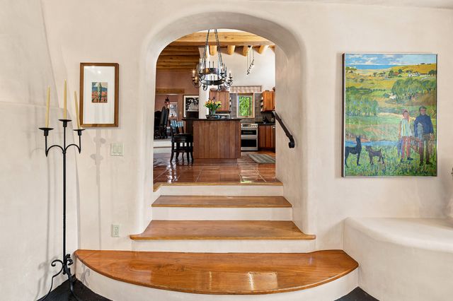 194 Arroyo Hondo Trail, Santa Fe, NM 87508
