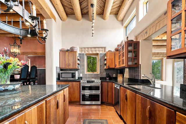 194 Arroyo Hondo Trail, Santa Fe, NM 87508