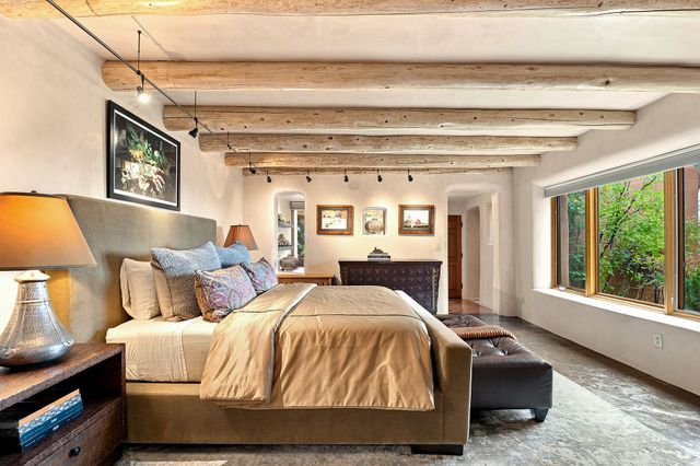 194 Arroyo Hondo Trail, Santa Fe, NM 87508